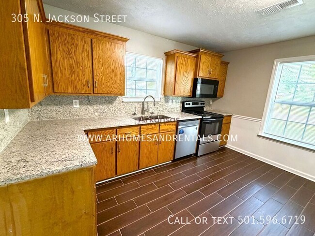 Photo - 305 N Jackson St