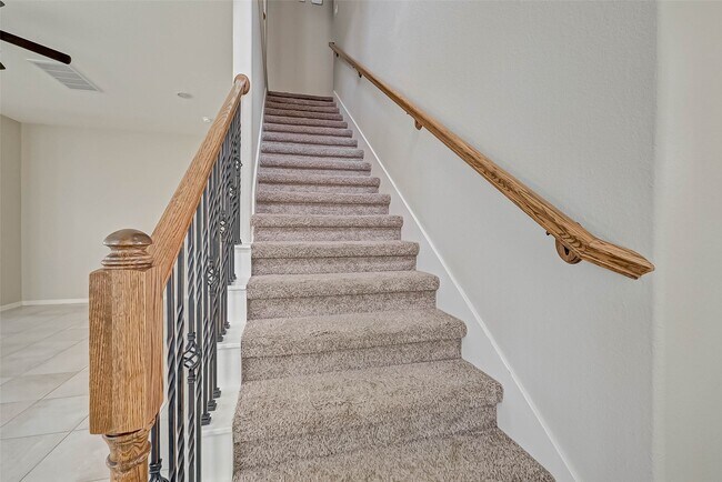 Photo - 106 Berlandier Ash Ct