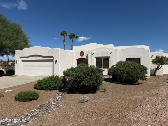 2514 N Camino Reloj