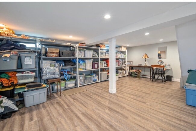 Photo - 312 Boght Rd