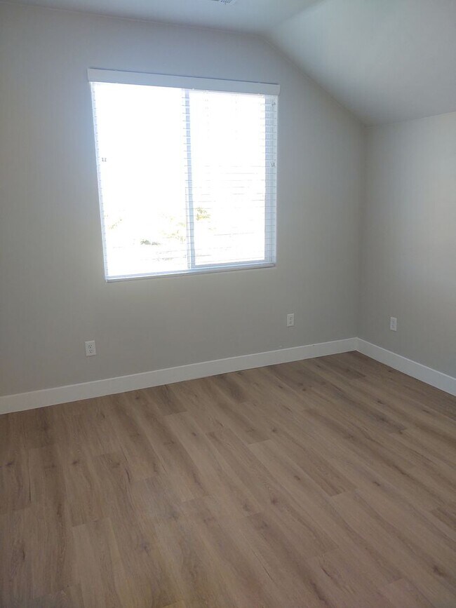 Photo - UTILITIES INCLUDED PERFECT 1 Bedroom 1 Bath