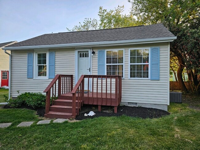 Photo - 610 Bennett St