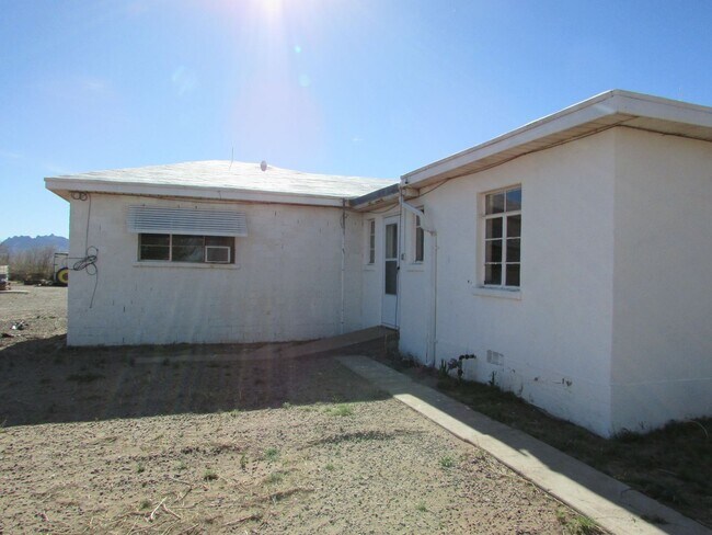 Photo - 3 bedrooms, 2 baths house