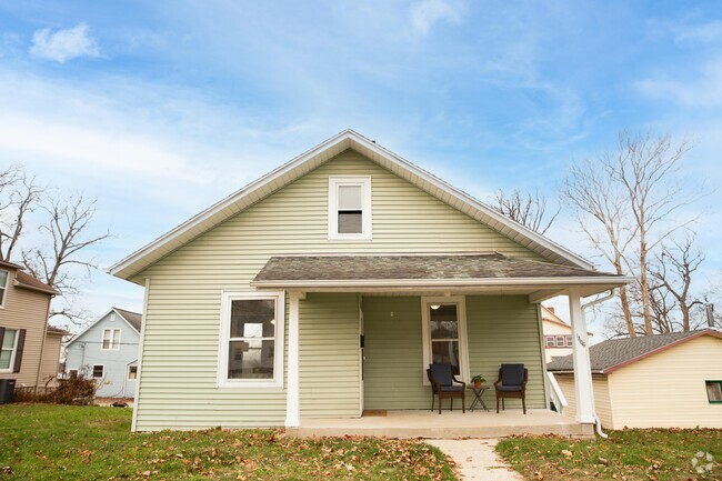 Building Photo - 1306 Chestnut Ave Rental