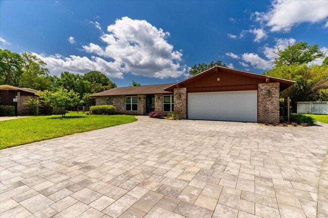 Photo - "Charming 3-Bed Oasis with Private Pool in Fort Walton Beach!"