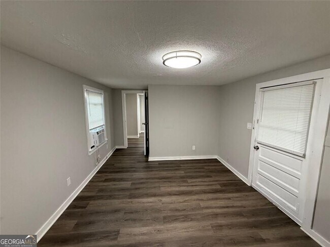 Photo - 108 Lambert Dr