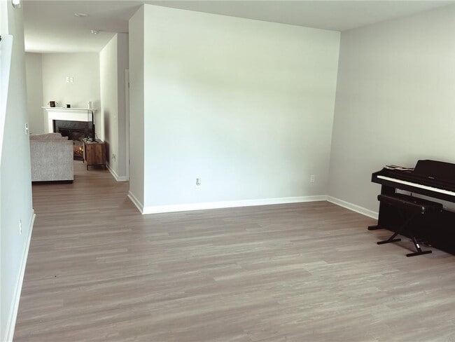 109 Cedar Wood Trce