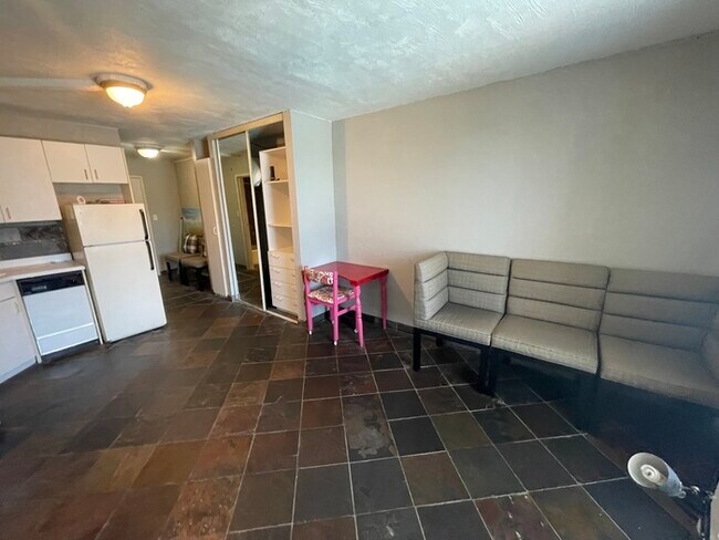 Photo - 224 E Garden St # 210 - Carlton Palms Condos