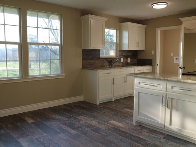 Photo - 210 Joseph St