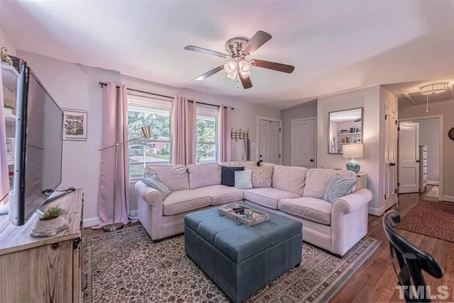 Photo - 2432 Derby Dr