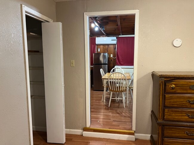 Photo - 19077 Thieme Rd