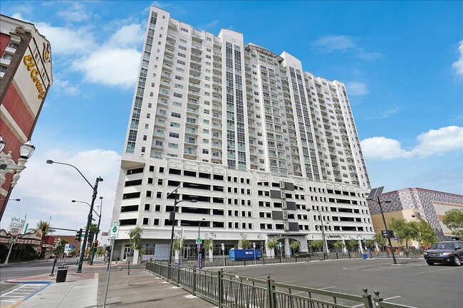 Luxury High-Rise Condo on Downtown Fremont... - Luxury High-Rise Condo on Downtown Fremont... Unit 1501