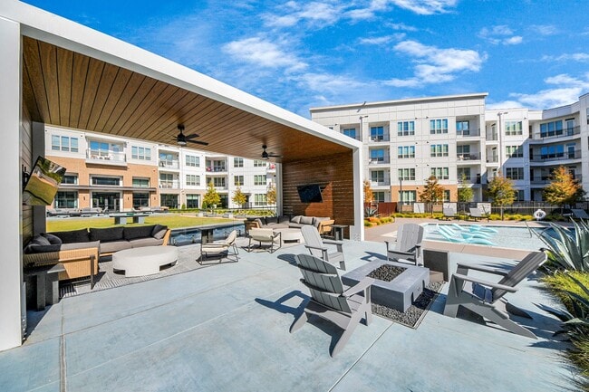 Building Photo - 15635 Memorial Dr Unit 271