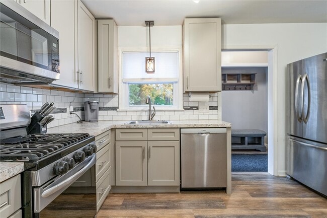 Photo - 46 Country Ln