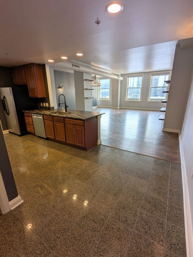 Photo - Spacious 1 Bedroom 1.5 Bathroom Downtown Condo