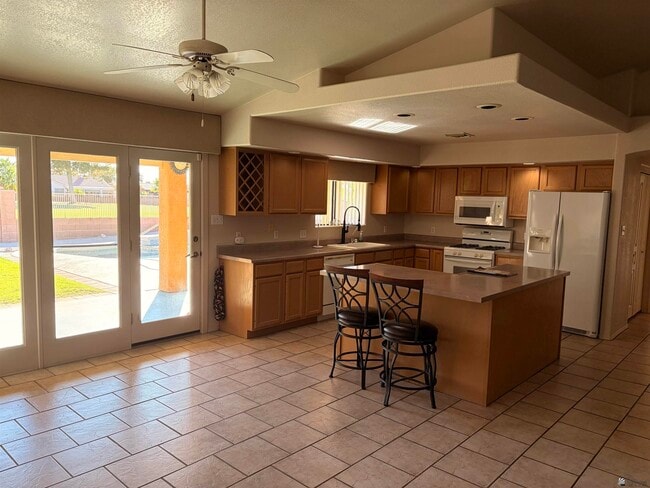 Photo - 10390 Fairway Dr