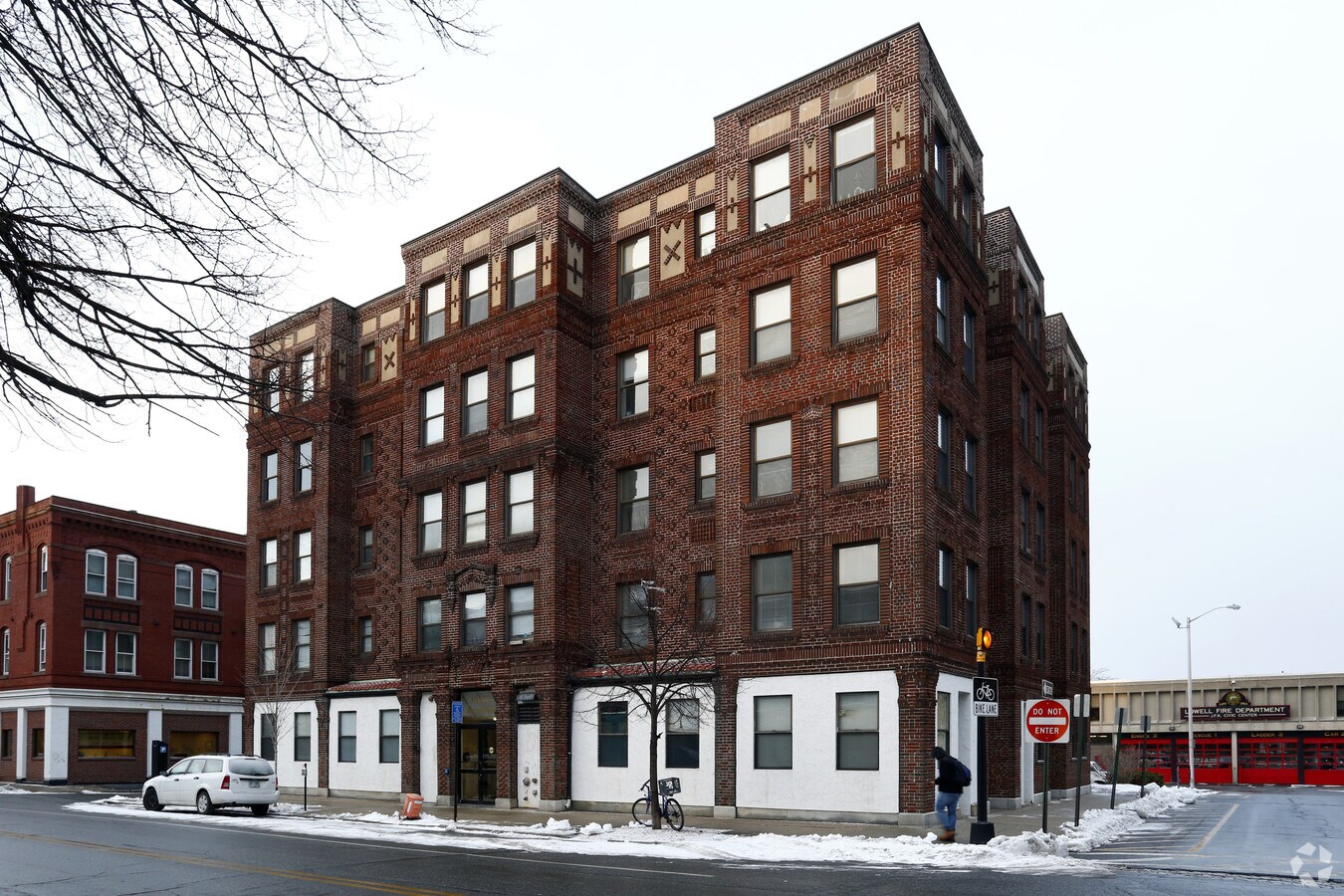 The Majestic - The Majestic Apartments