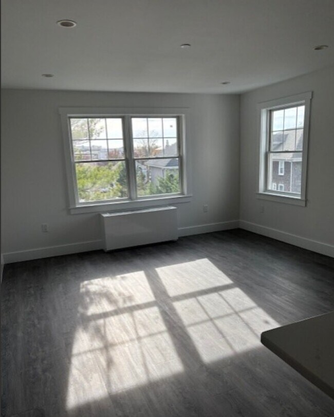 Photo - 180 Deer Park Ave