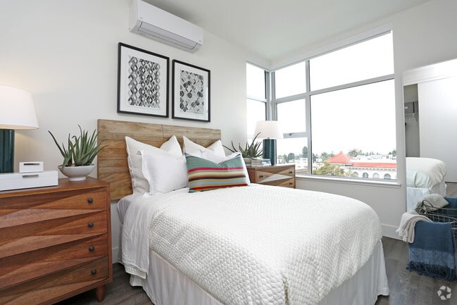 2BR,1BA-827SQ
