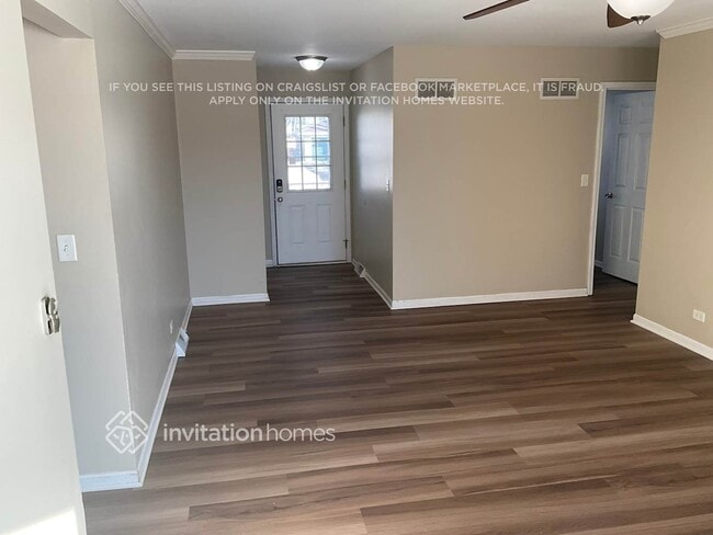 Photo - 416 Deerpath Dr