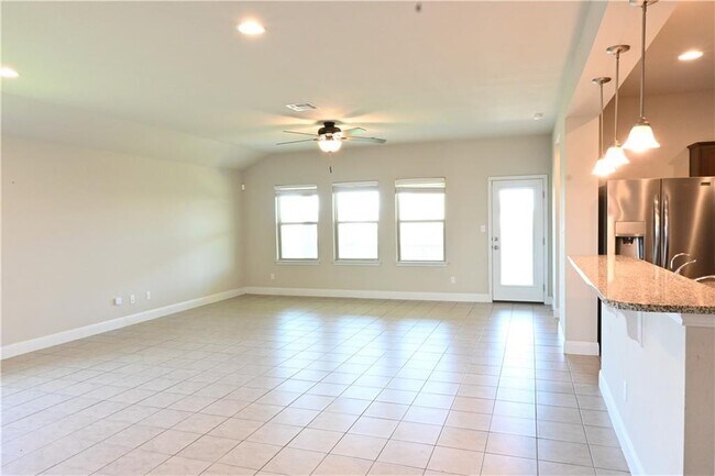 Photo - 124 Gray Wolf Dr