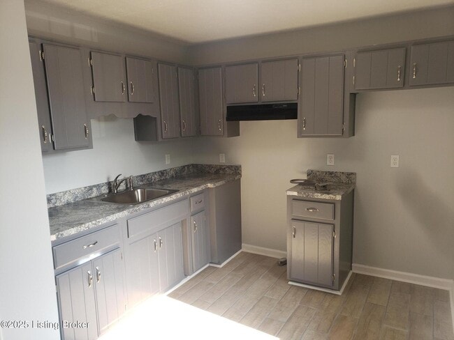 Photo - 102 E Florence Ave