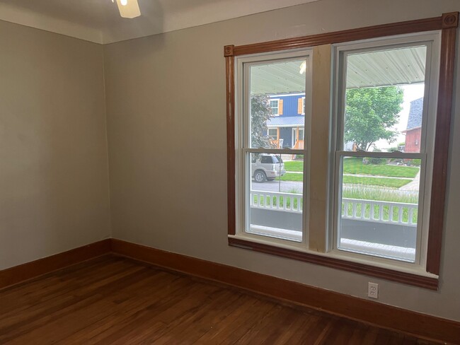 Photo - 1309 W 2nd St