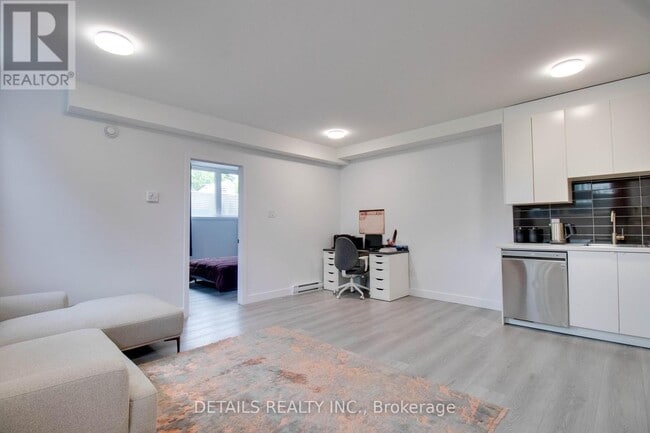 Photo - 135B Duford St Unité B