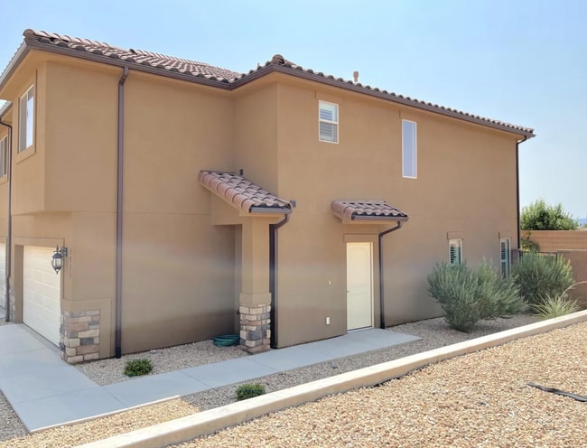 3971 Bella Vista Dr