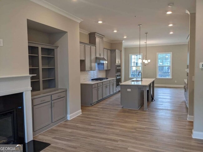 Photo - 225 Spike Trl SE