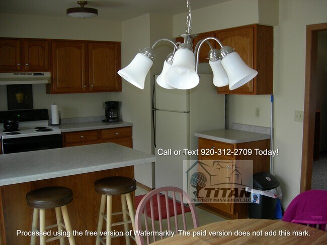 803 Harborview Ct