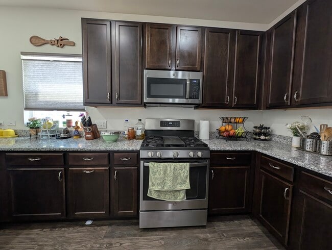 Photo - 3759 St James Ct