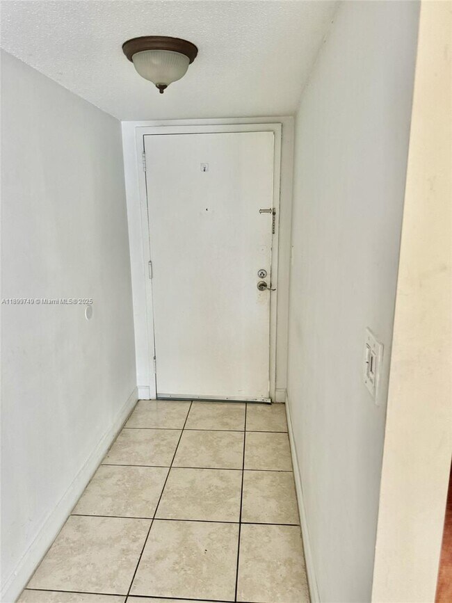 Photo - 10431 N Kendall Dr Unit D114