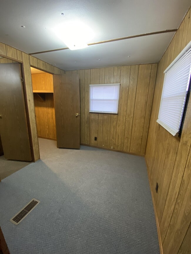 Photo - 74980 444th Rd