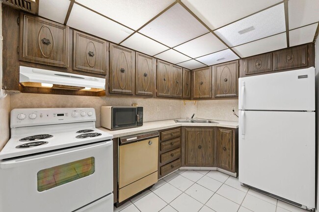 Photo - 3101 Oakland Shores Dr Unit H108