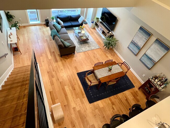 Photo - 703 Newton Pl NW