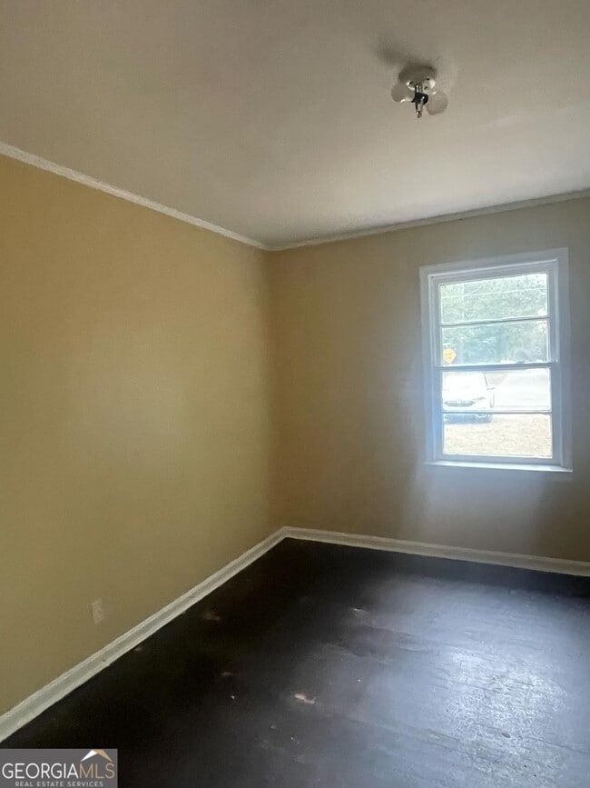 Photo - 211 Poplar St