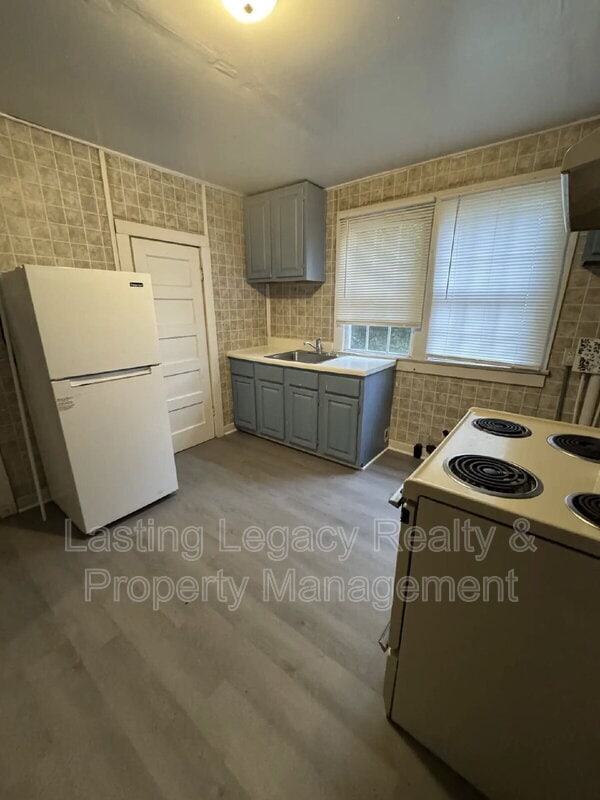 2008 Harrison Ave