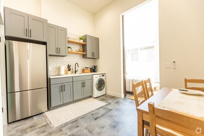 Building Photo - 3026 SW Charlestown St Rental