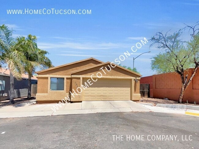 Building Photo - 428 E Geronimo Bluff Loop Rental
