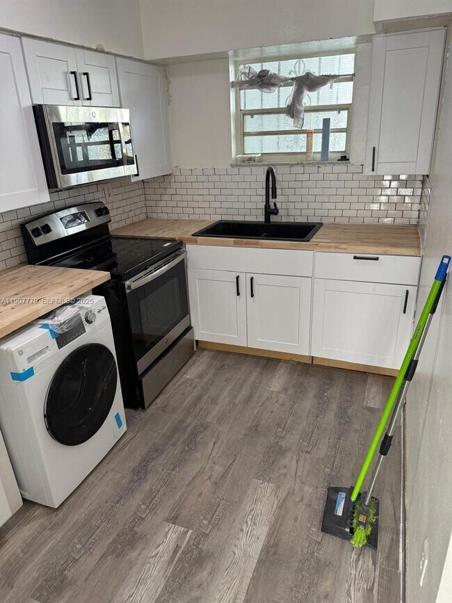 Photo - 2498 SW 17th Ave Unit 4311