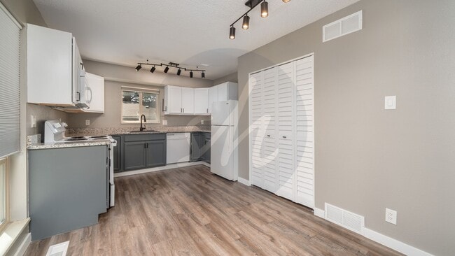 Photo - Updated ranch style condo in Vista Grande Unit A