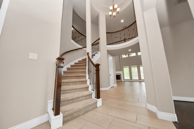 343 Red Petal Ct