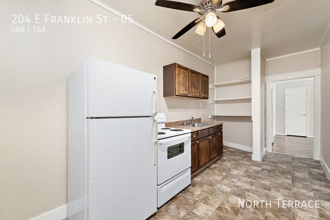 Photo - Affordable Studio Living Near Liberty Squa... Unit 05