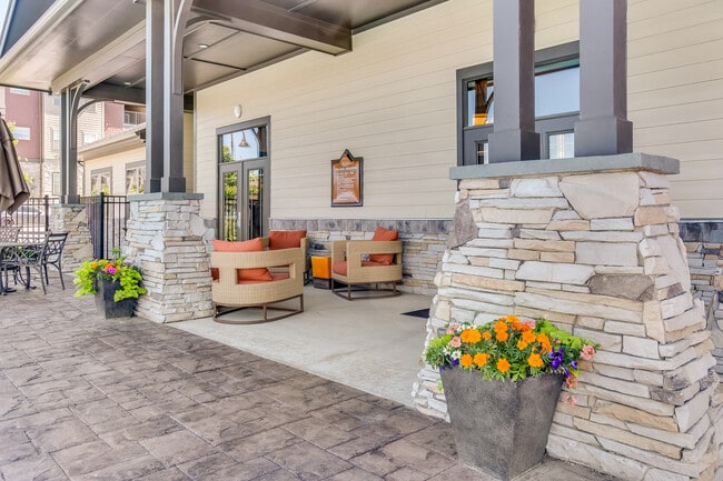 Crowne at Timberline