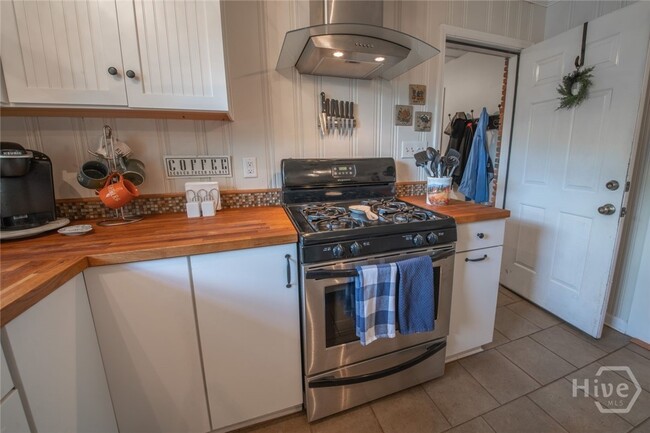 Photo - 180 Sherwood Dr