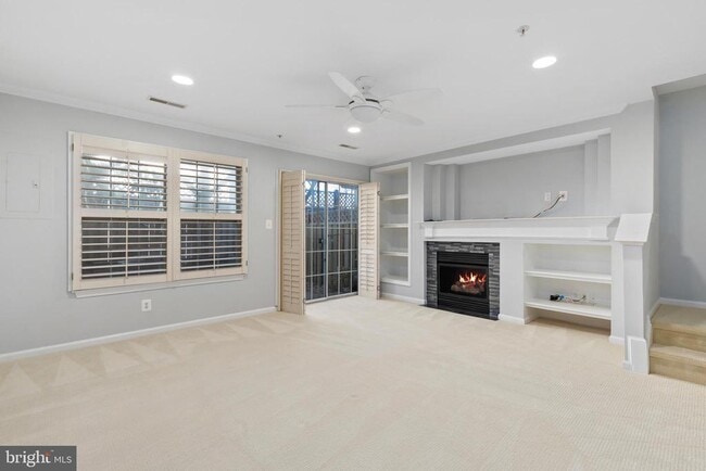 Photo - 351 Livermore Ln