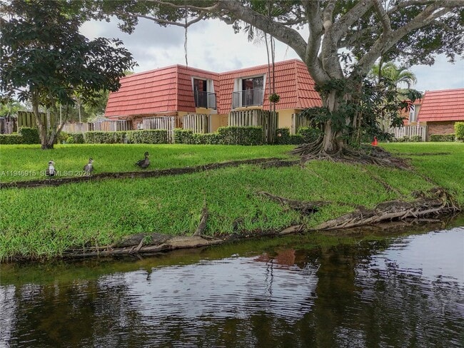 Building Photo - 9977 NW 6th Ct