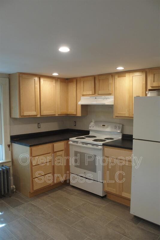 Photo - 188 Shelburne Rd