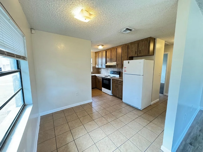 1250 Josephine St